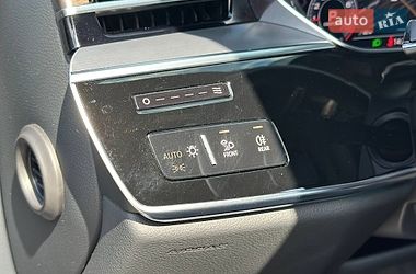 Седан Audi A8 2019 в Днепре