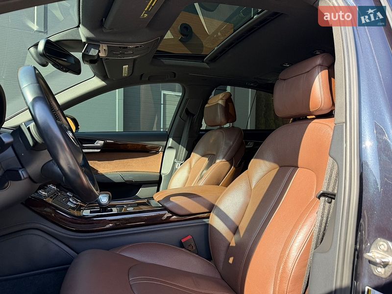 Седан Audi A8 2015 в Киеве