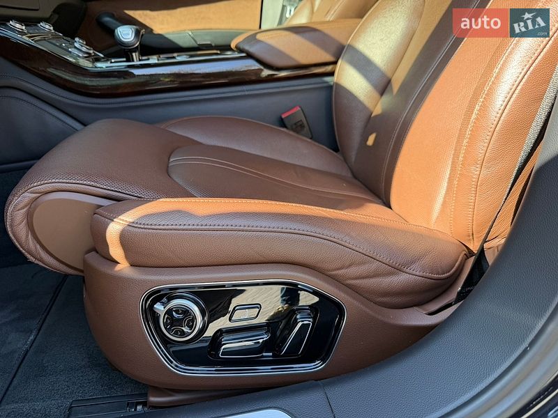 Седан Audi A8 2015 в Киеве