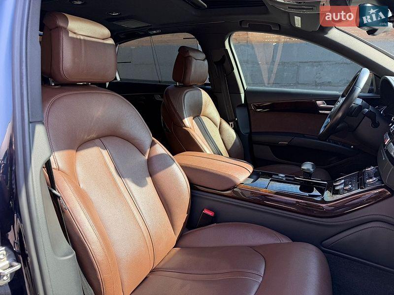 Седан Audi A8 2015 в Киеве