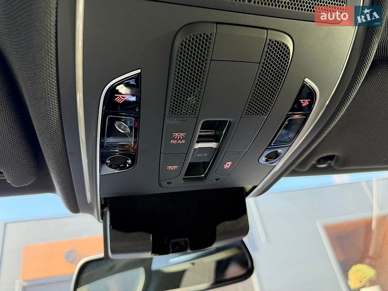Седан Audi A8 2015 в Киеве