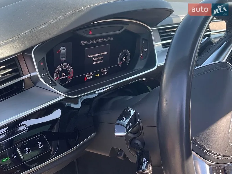 Audi A8 2018 VIN WAU8DAF83KN010633 фото оголошення 16 з 176