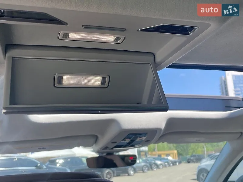 Audi A8 2018 VIN WAU8DAF83KN010633 фото оголошення 27 з 176