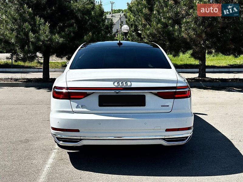 Седан Audi A8 2019 в Києві