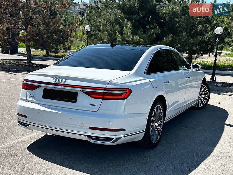 Седан Audi A8 2019 в Києві