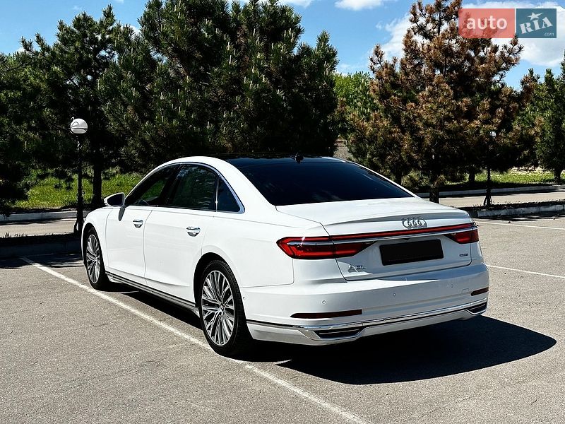 Седан Audi A8 2019 в Києві