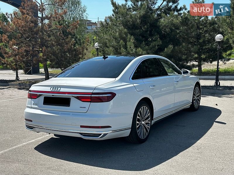 Седан Audi A8 2019 в Києві