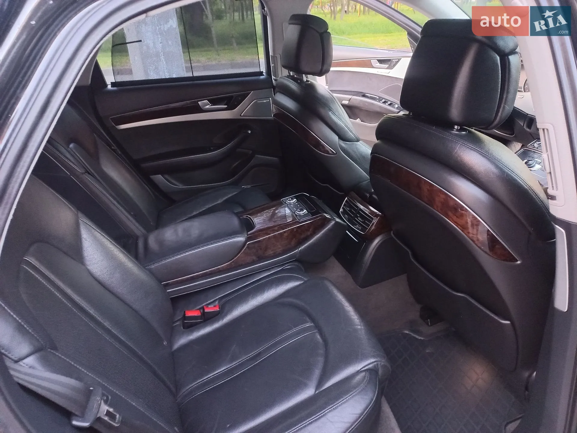 2010 Audi A8 - мініатюра 15