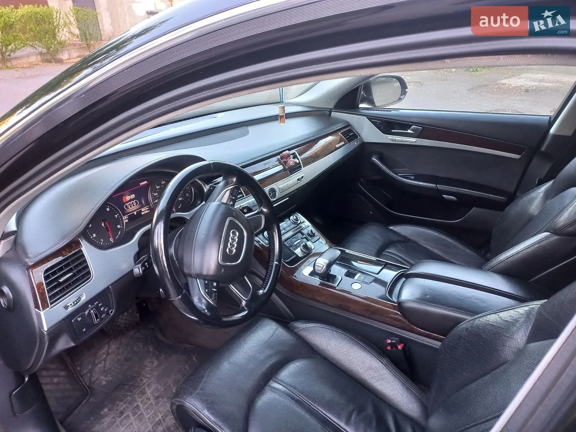 2010 Audi A8 - мініатюра 25