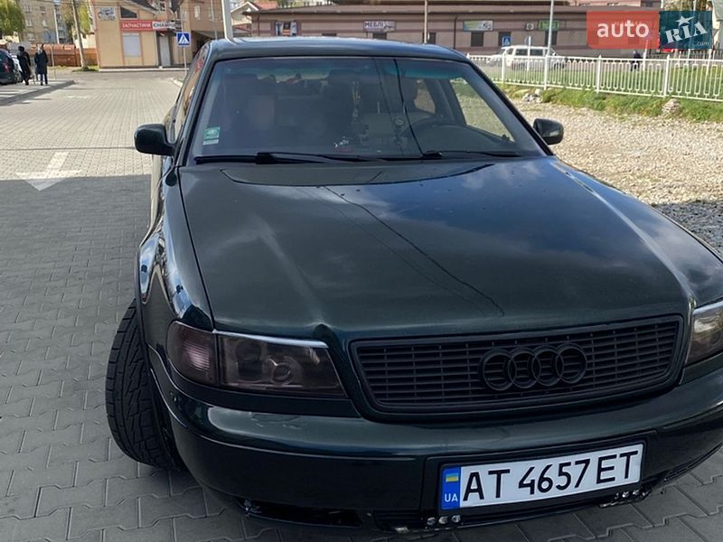 Седан Audi A8 1996 в Калуші