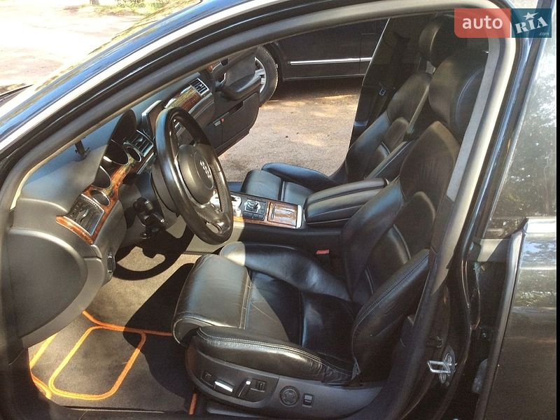 Седан Audi A8 2004 в Киеве