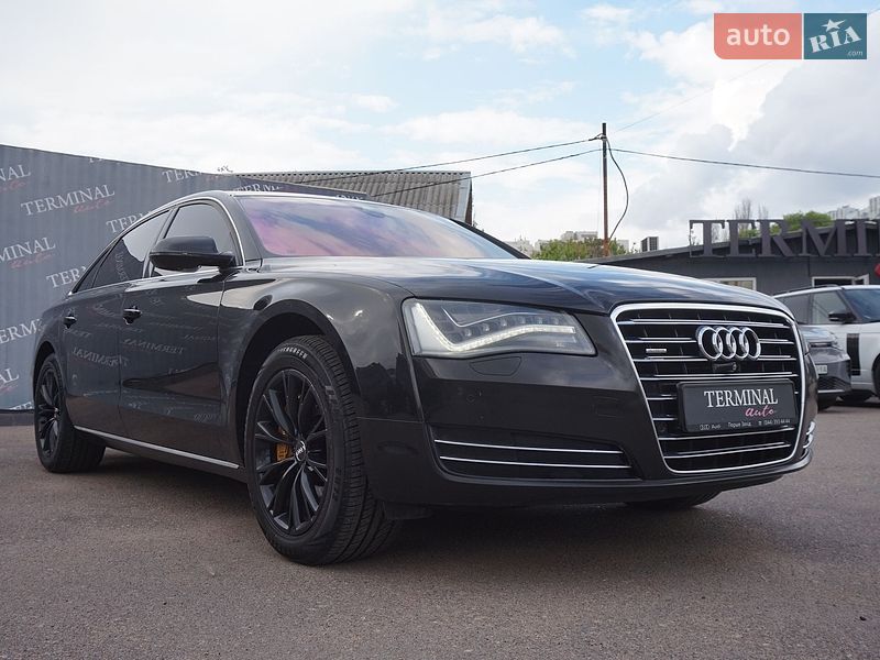 Седан Audi A8 2012 в Одесі