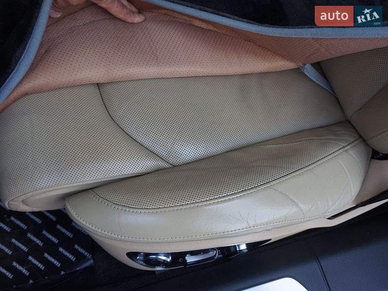 Седан Audi A8 2012 в Одесі