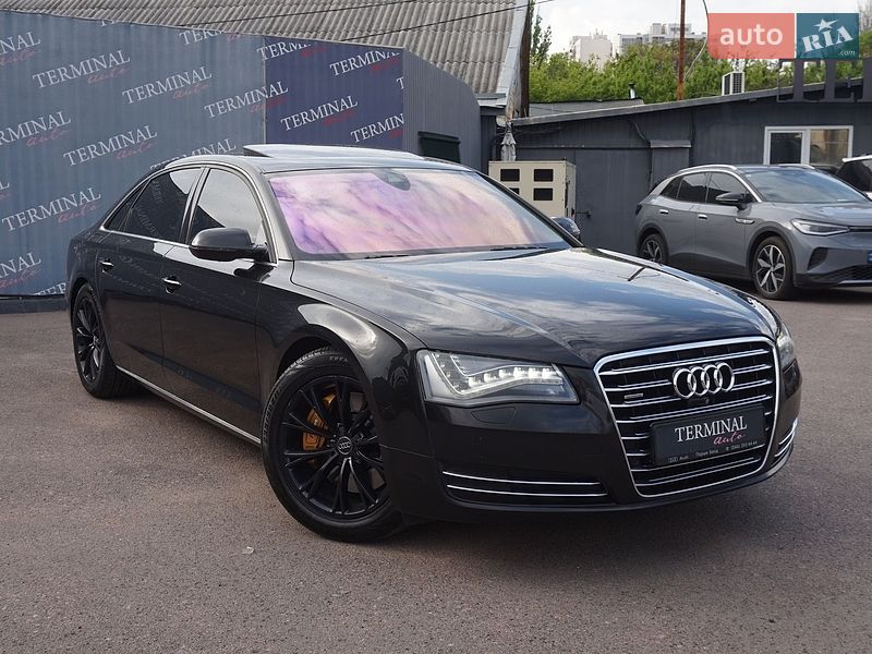 Седан Audi A8 2012 в Одесі