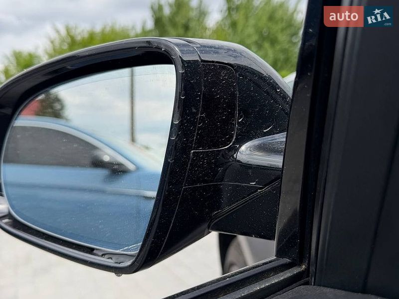 Седан Audi A8 2016 в Львові