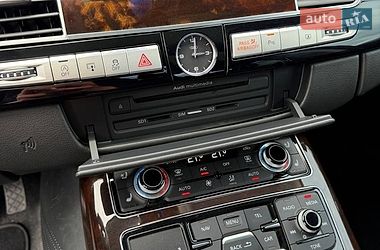Седан Audi A8 2016 в Львові