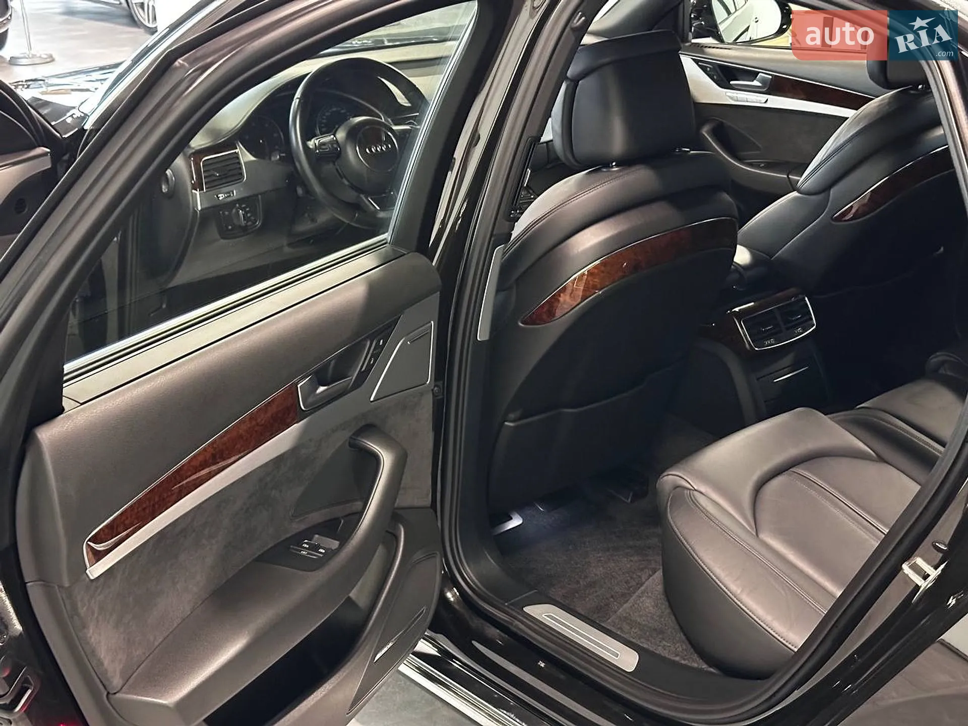 2013 Audi A8 - мініатюра 23