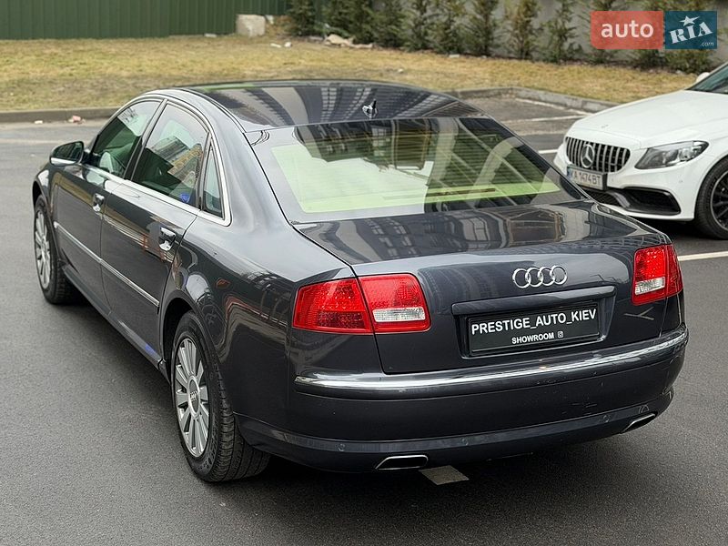 Седан Audi A8 2006 в Киеве