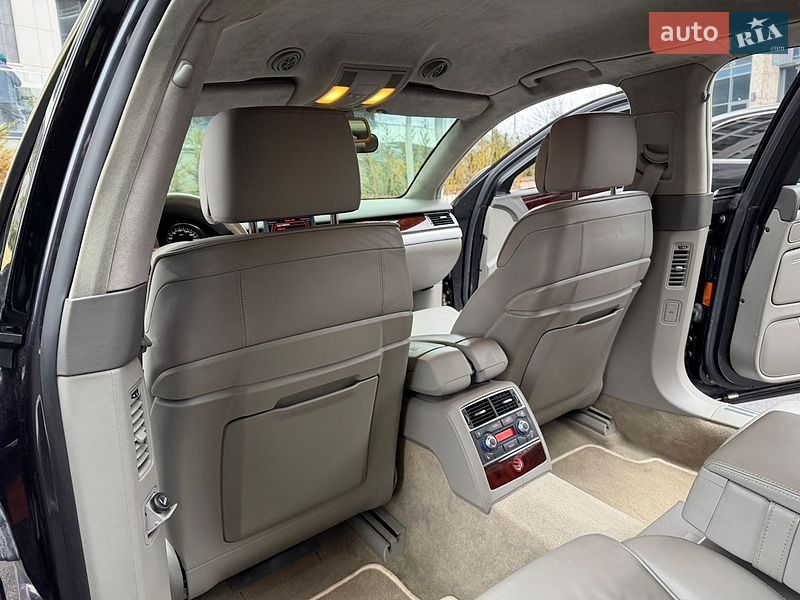 Седан Audi A8 2006 в Киеве