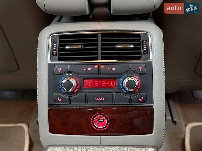 Седан Audi A8 2006 в Киеве