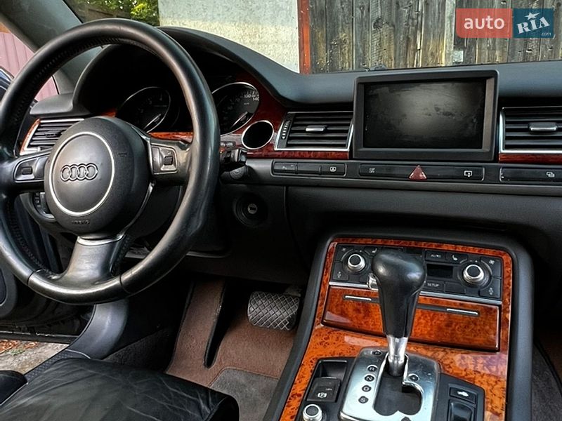 Седан Audi A8 2003 в Николаеве