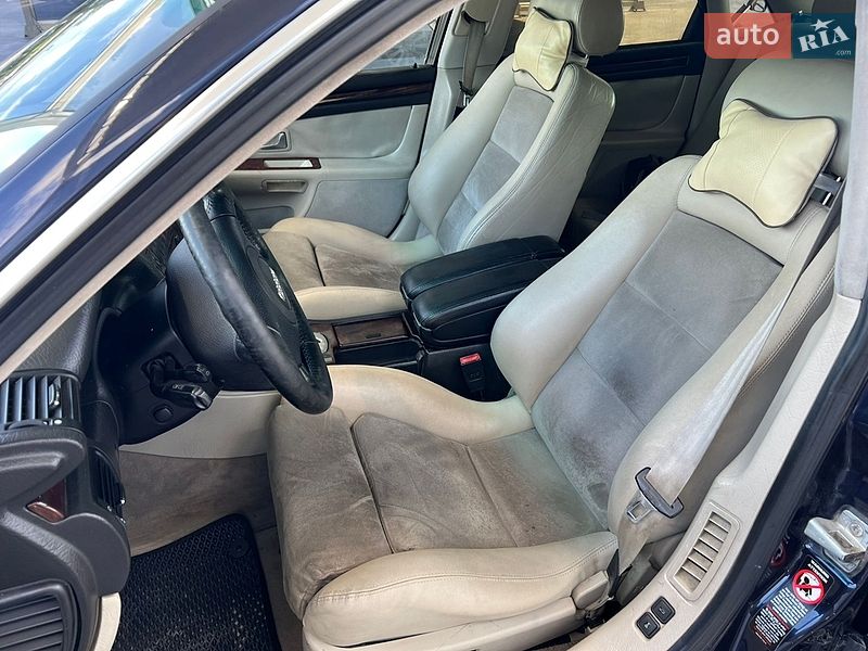Седан Audi A8 1998 в Каменец-Подольском