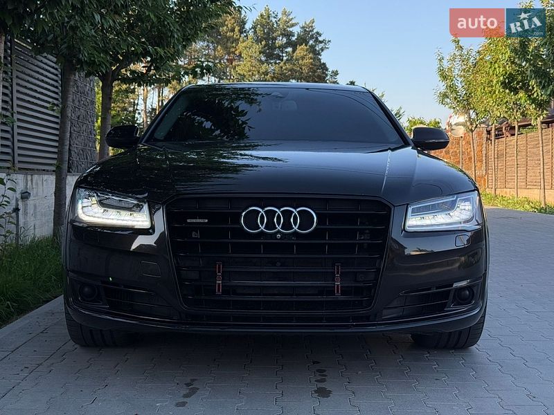 Седан Audi A8 2014 в Виннице