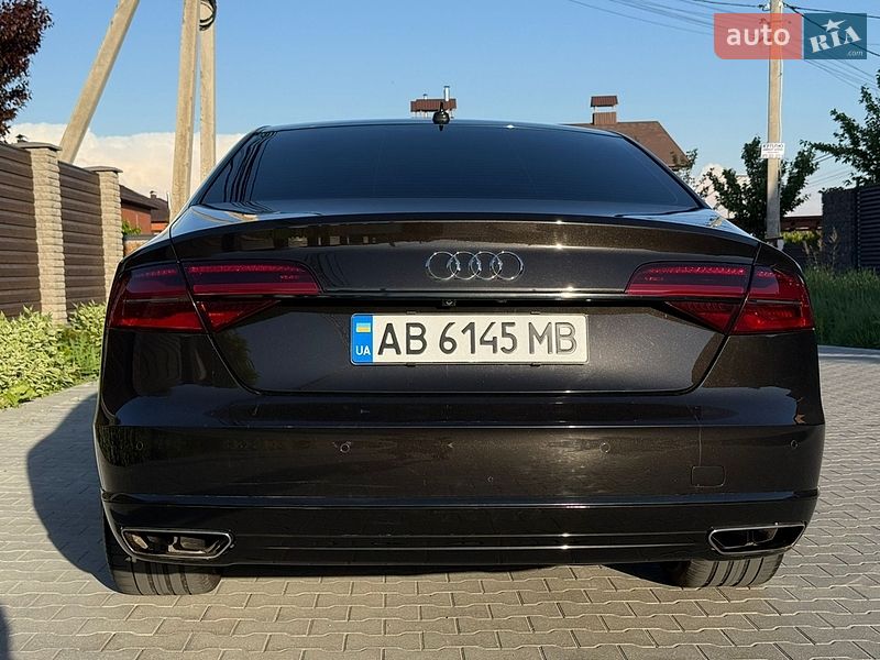 Седан Audi A8 2014 в Виннице