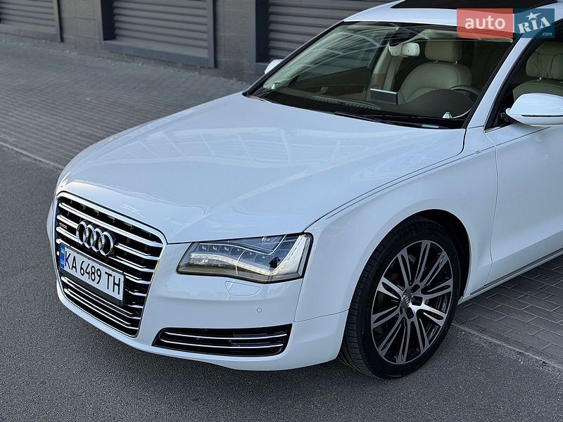 Седан Audi A8 2012 в Києві