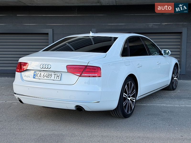 Седан Audi A8 2012 в Києві