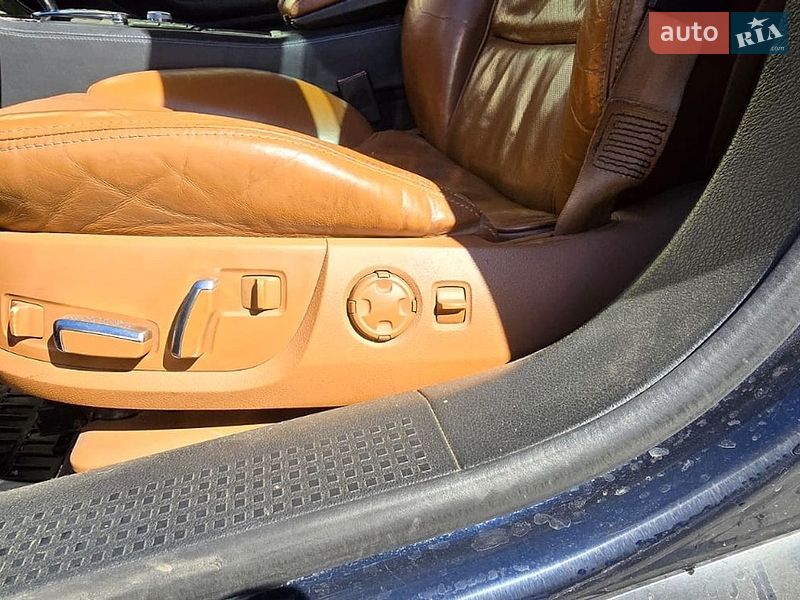 Седан Audi A8 2004 в Виннице