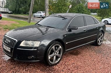 Седан Audi A8 2004 в Киеве