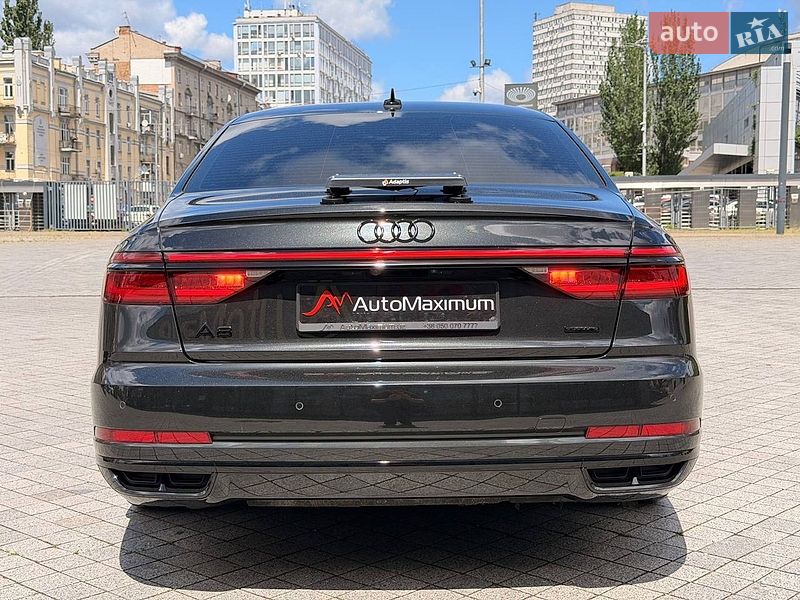 Седан Audi A8 2021 в Києві