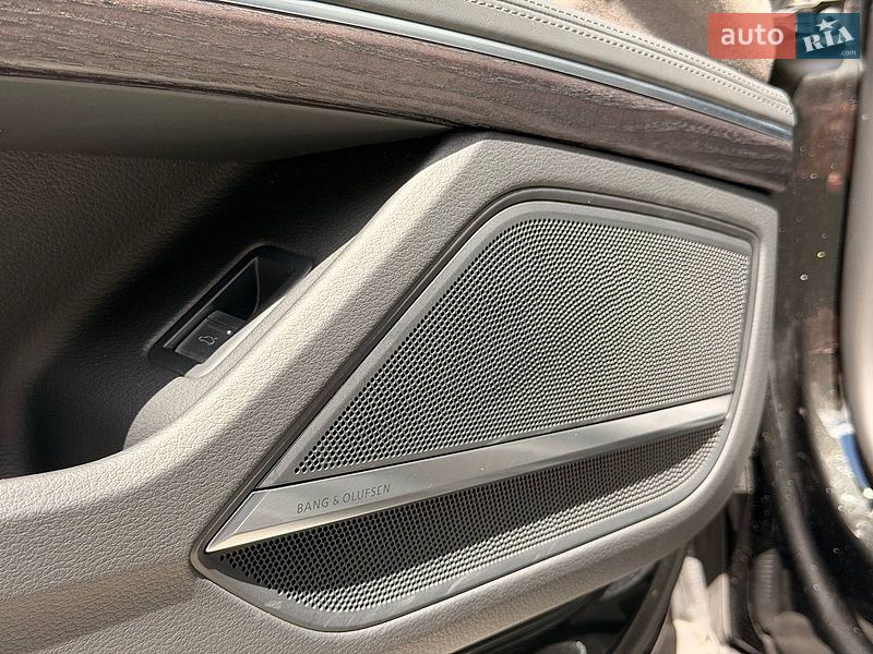 Седан Audi A8 2021 в Києві