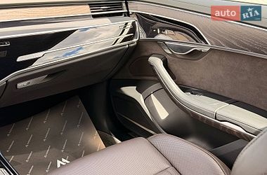 Седан Audi A8 2021 в Києві