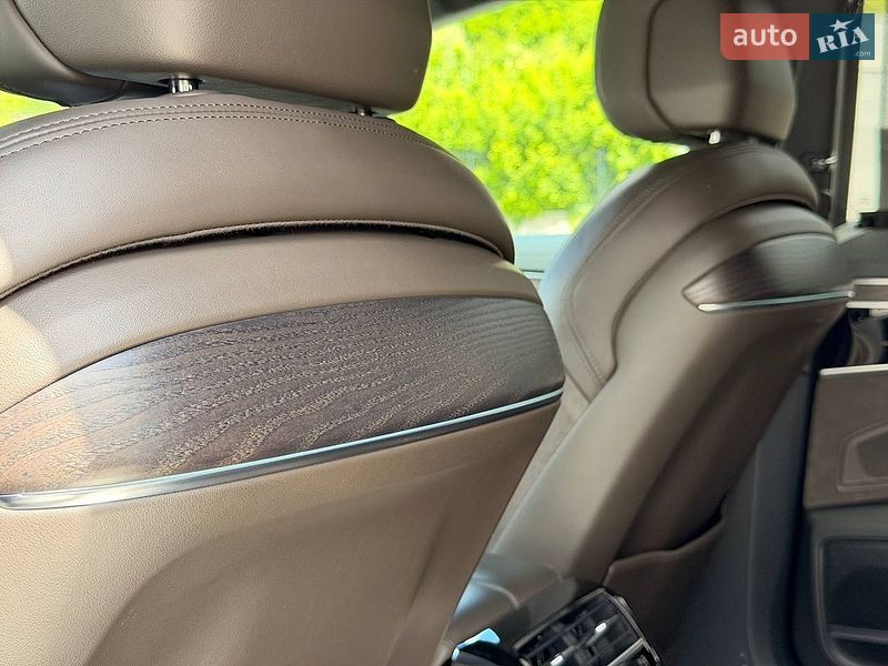 Седан Audi A8 2021 в Києві