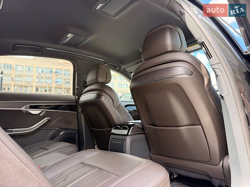 Седан Audi A8 2021 в Києві