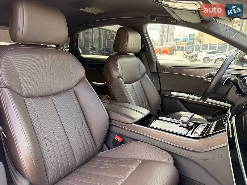 Седан Audi A8 2021 в Києві