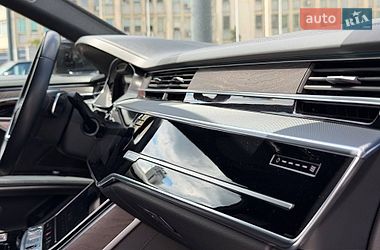 Седан Audi A8 2021 в Києві