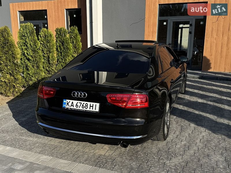 Седан Audi A8 2013 в Луцьку