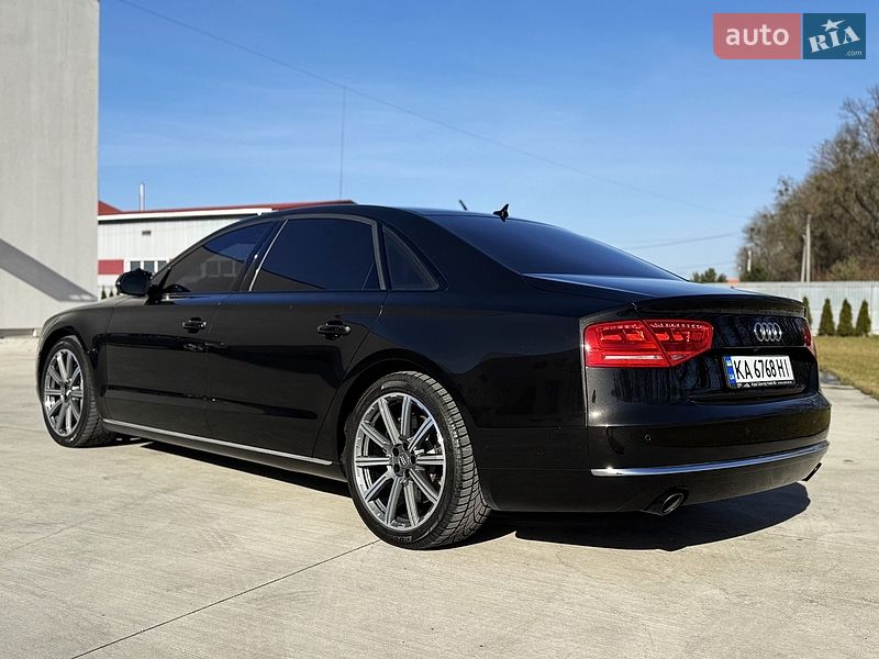Седан Audi A8 2013 в Луцьку