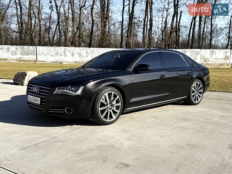 Седан Audi A8 2013 в Луцьку