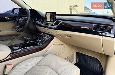 Седан Audi A8 2013 в Луцьку