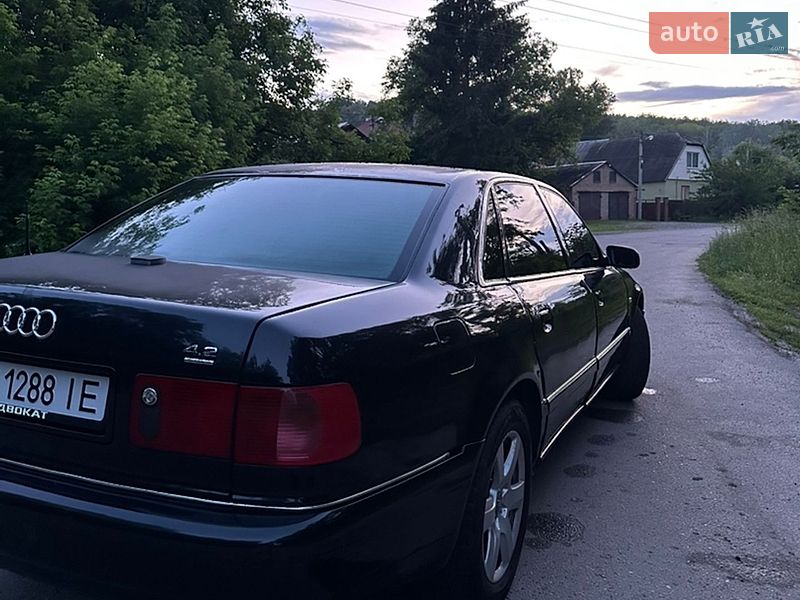 Седан Audi A8 2001 в Полтаве