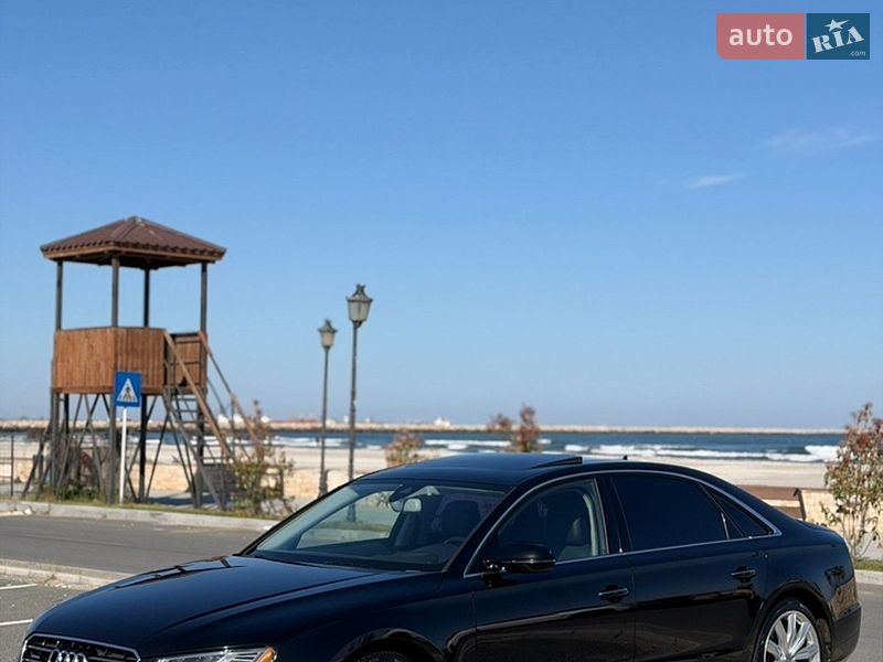 Седан Audi A8 2016 в Благовіщенську