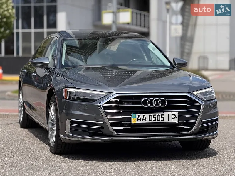Audi A8 2018 VIN WAU8DAF83KN010633 фото оголошення 112 з 176