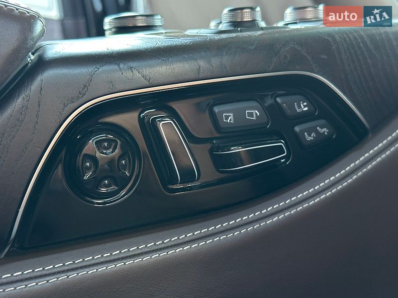 Седан Audi A8 2012 в Харкові