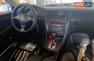 Седан Audi A8 1997 в Чернівцях