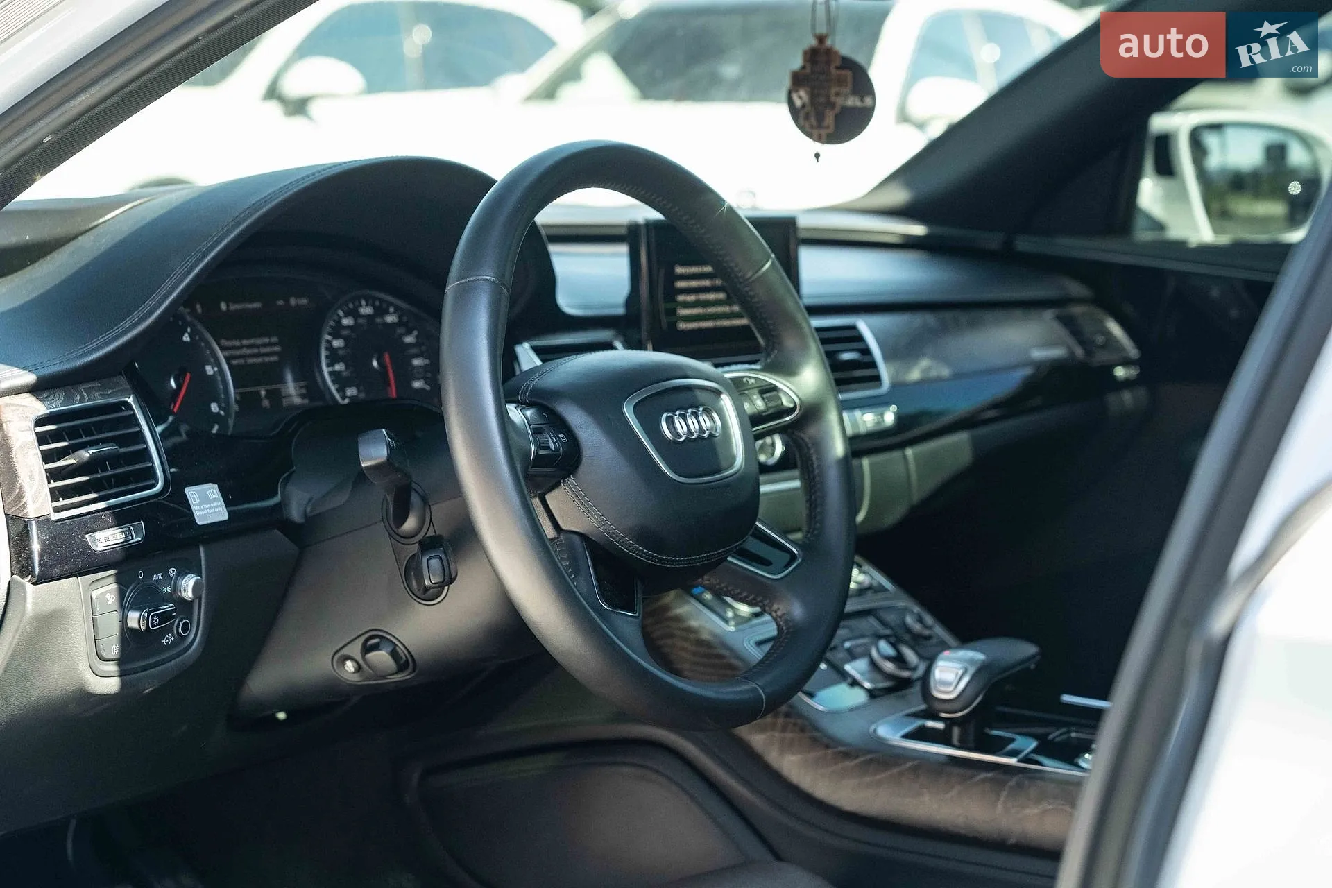 Audi A8 2015 VIN WAU3RAFD3GN007022 фото оголошення 22 з 50