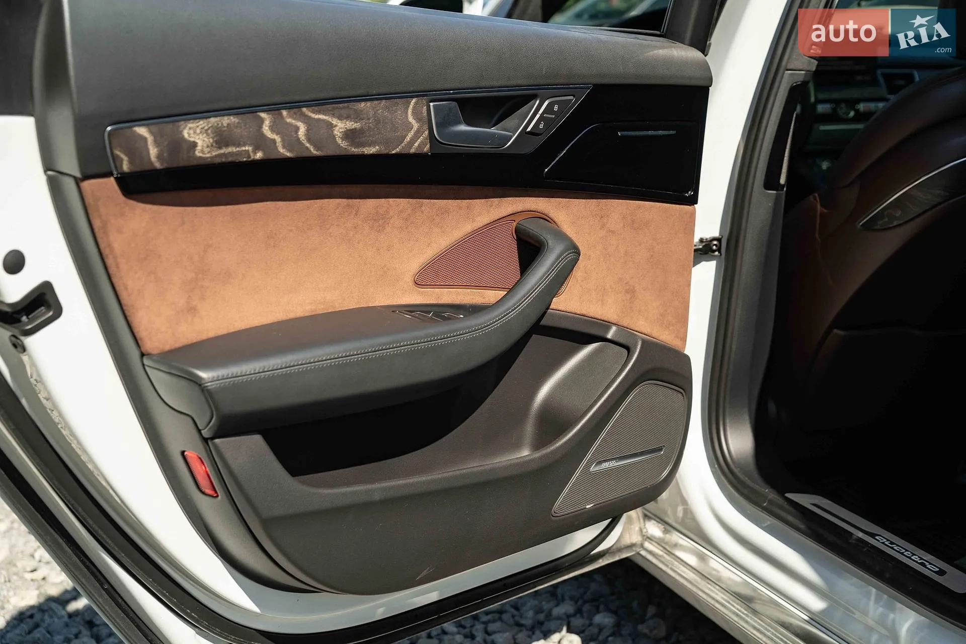 Audi A8 2015 VIN WAU3RAFD3GN007022 фото оголошення 49 з 50